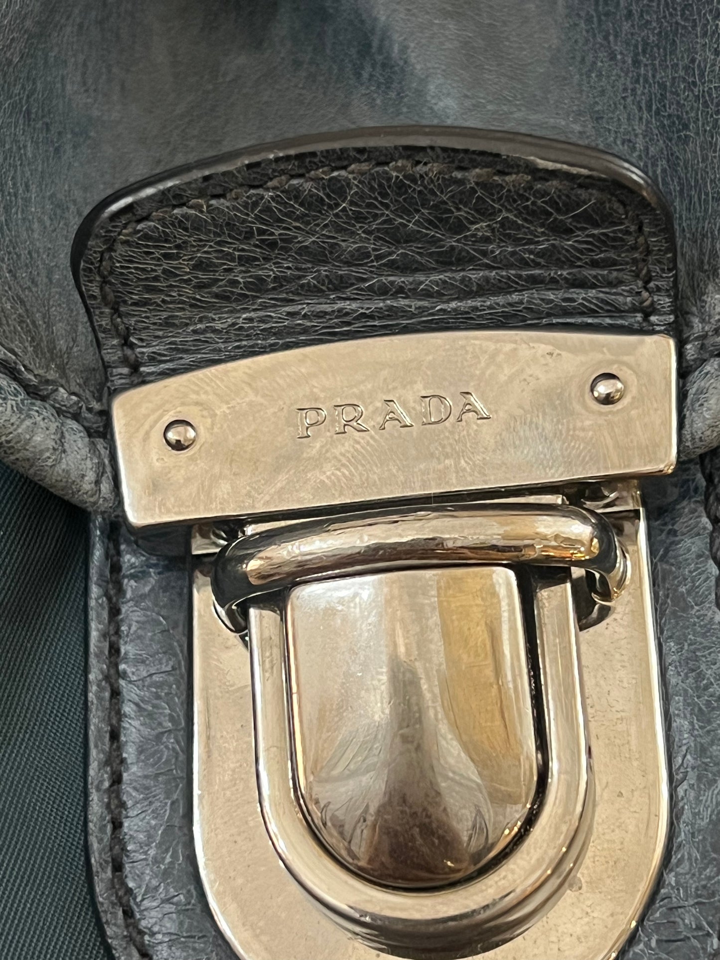 Prada blu